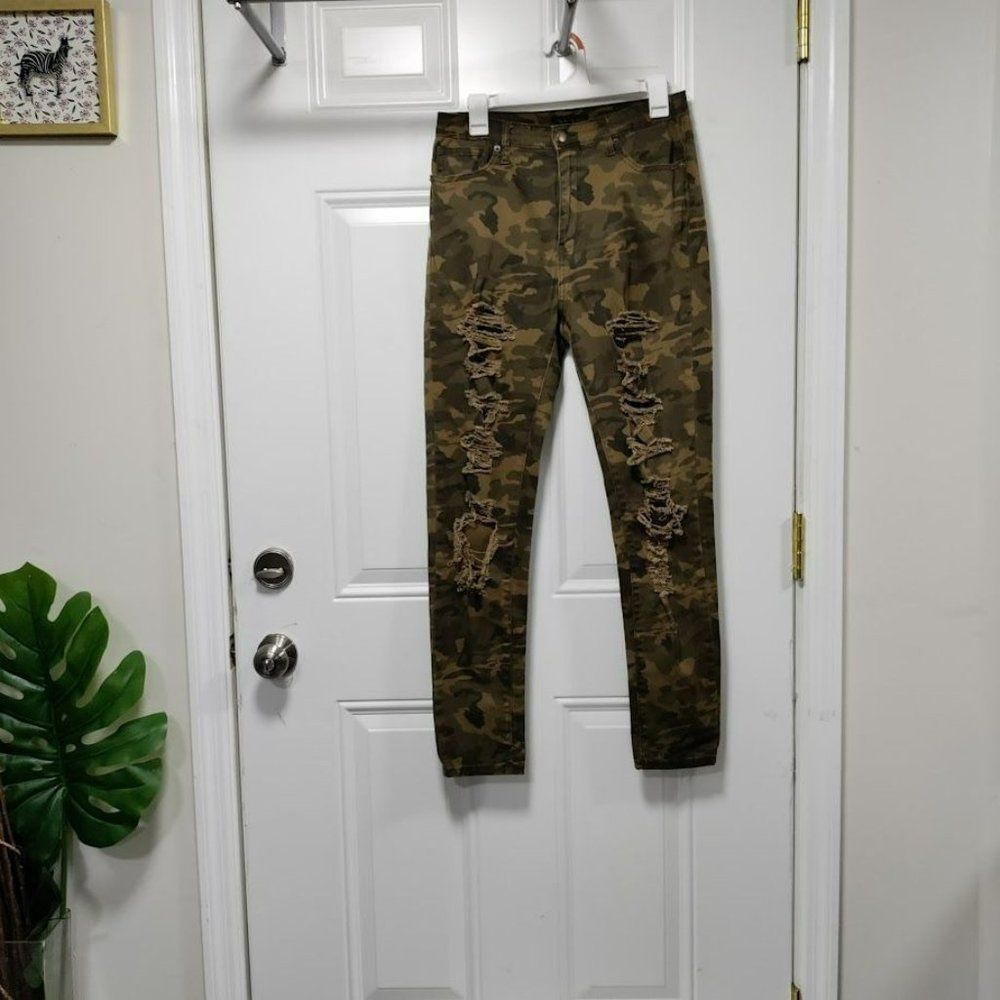 American Bazi Women's Distressed Camo Skinny Jeans Size 13 - Picture 3 of 11